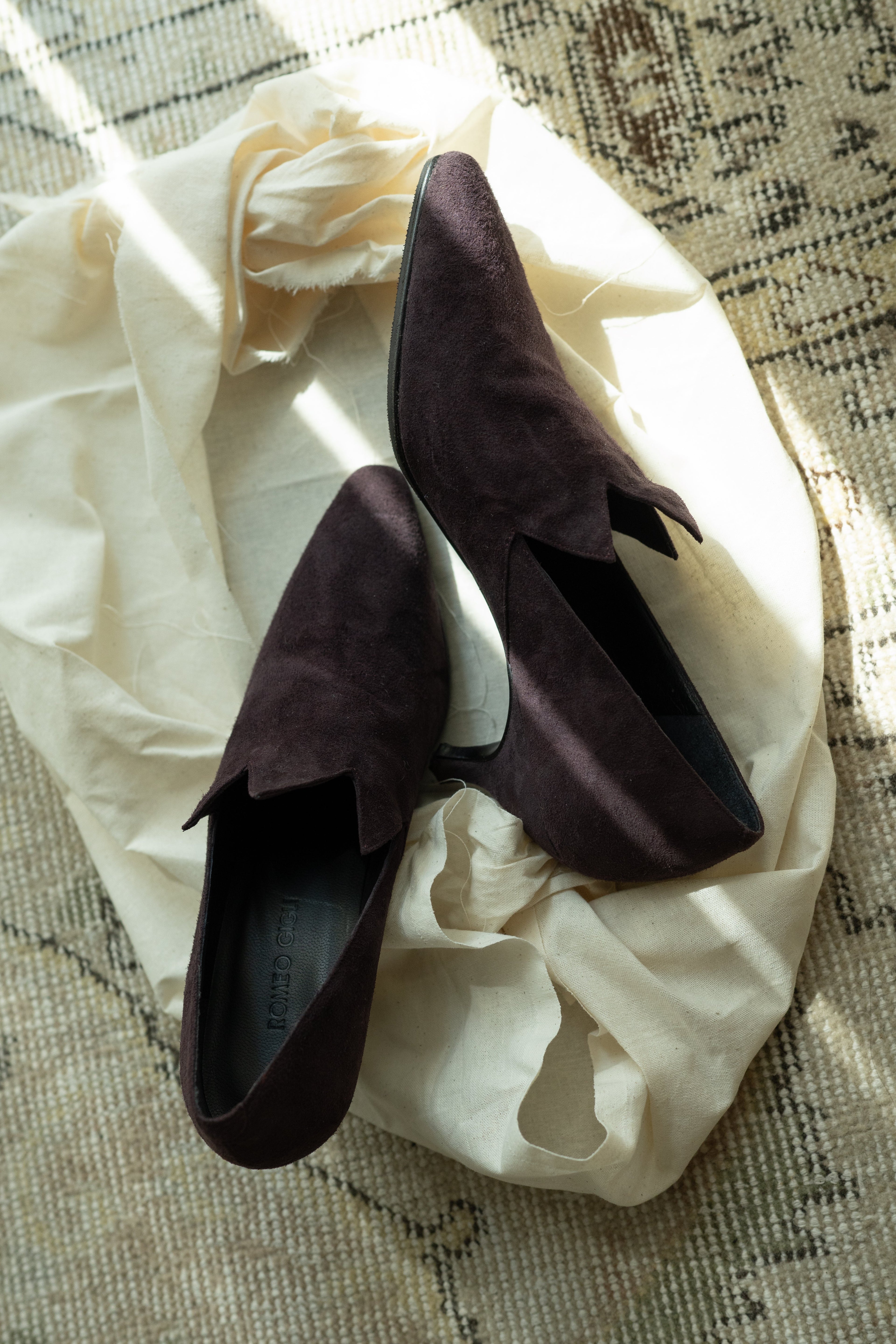 Romeo Gigli 1990s Dark Purple “Witch” Kitten Heels